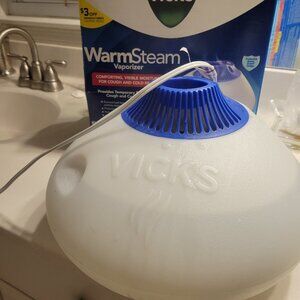 Vicks Warm Steam Vaporizer Humidifier  1.5gal with Night Light
